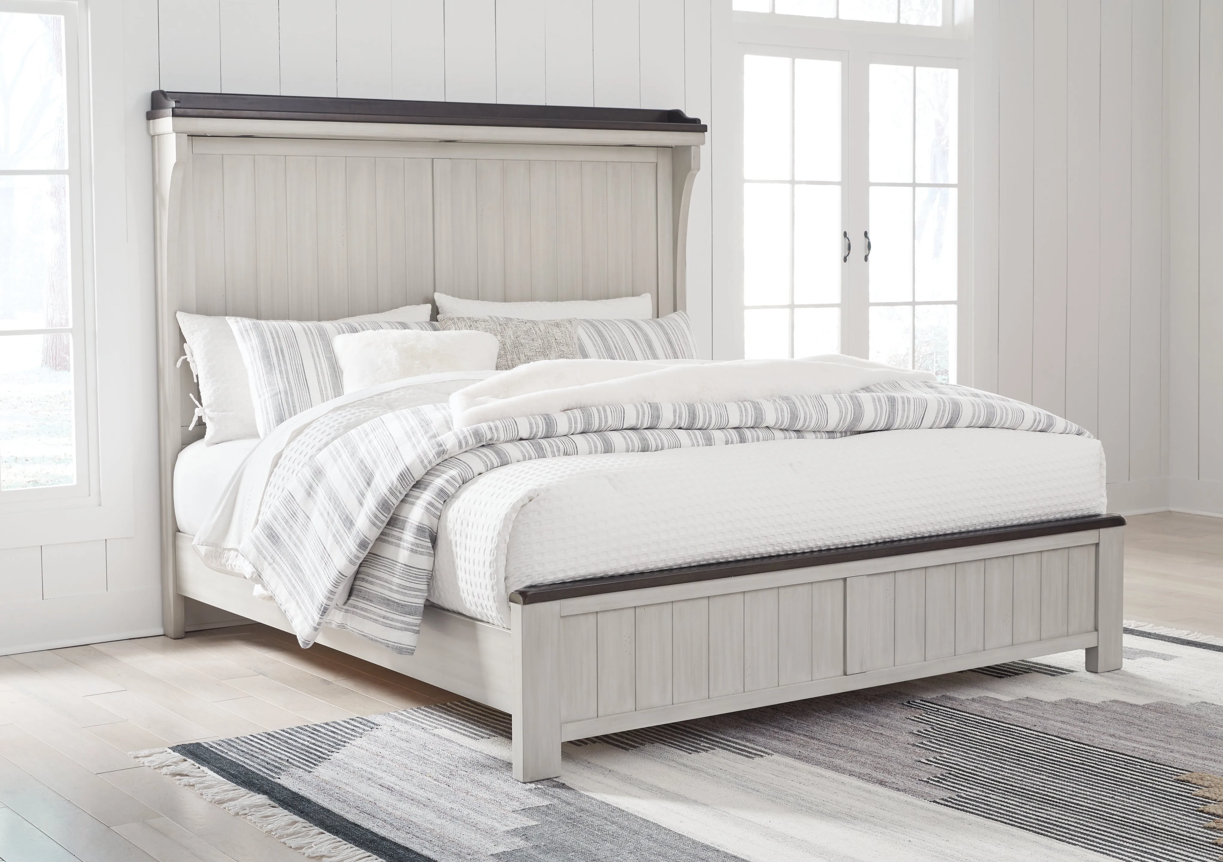 Darborn California King Panel Bed with Mirrored Dresser, Chest and 2 Nightstands in Gray/Brown