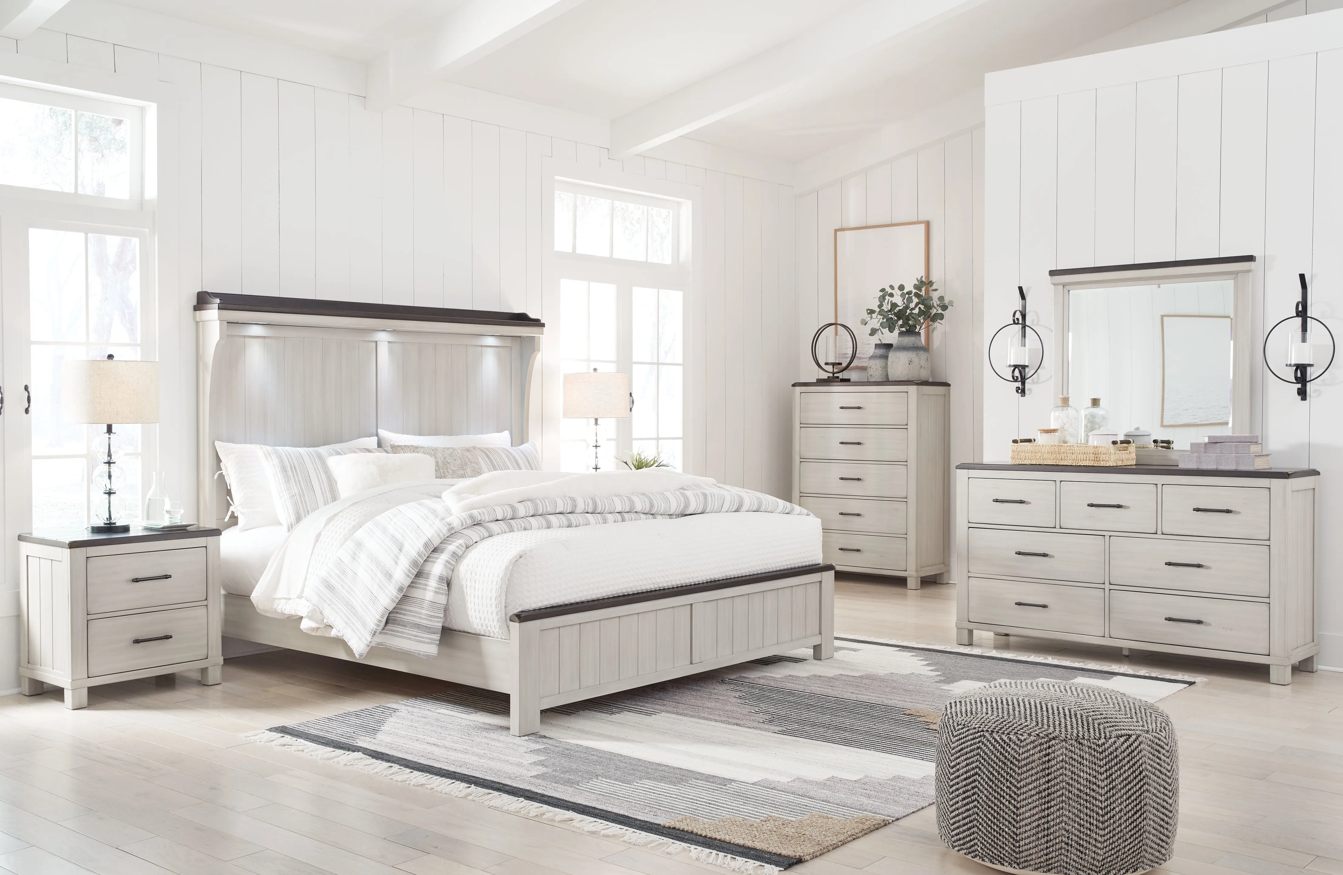 Darborn California King Panel Bed with Mirrored Dresser, Chest and 2 Nightstands in Gray/Brown