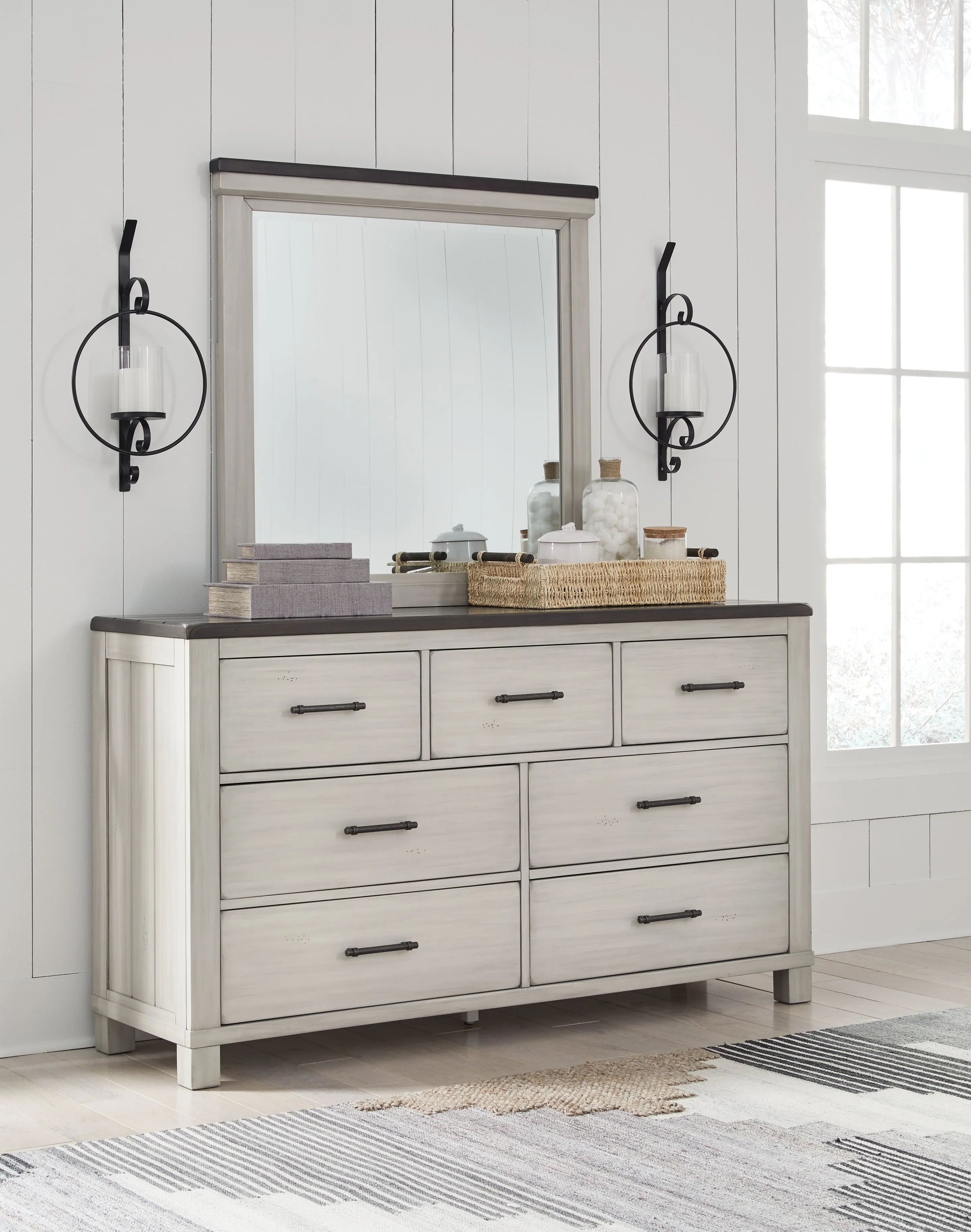 Darborn California King Panel Bed with Mirrored Dresser, Chest and 2 Nightstands in Gray/Brown