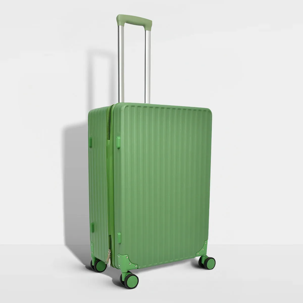 IFLY Radiant Two Piece 20/24 Inch Luggage Set