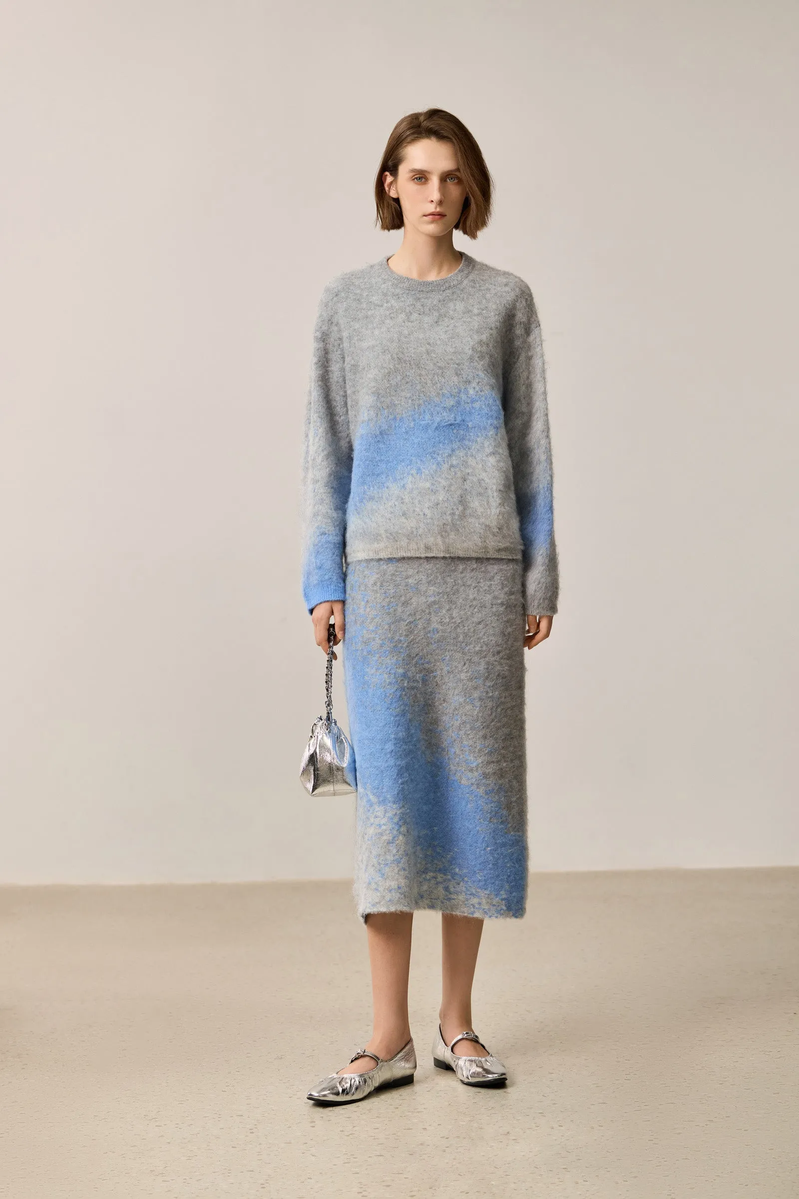 LILY Gray-Tone Gradient Contrast Crewneck Sweater