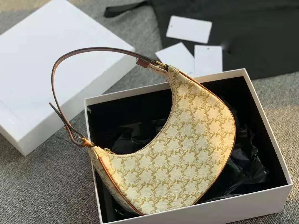 Retro Pattern Baguette Bag - Shop the Stylish Look Now!