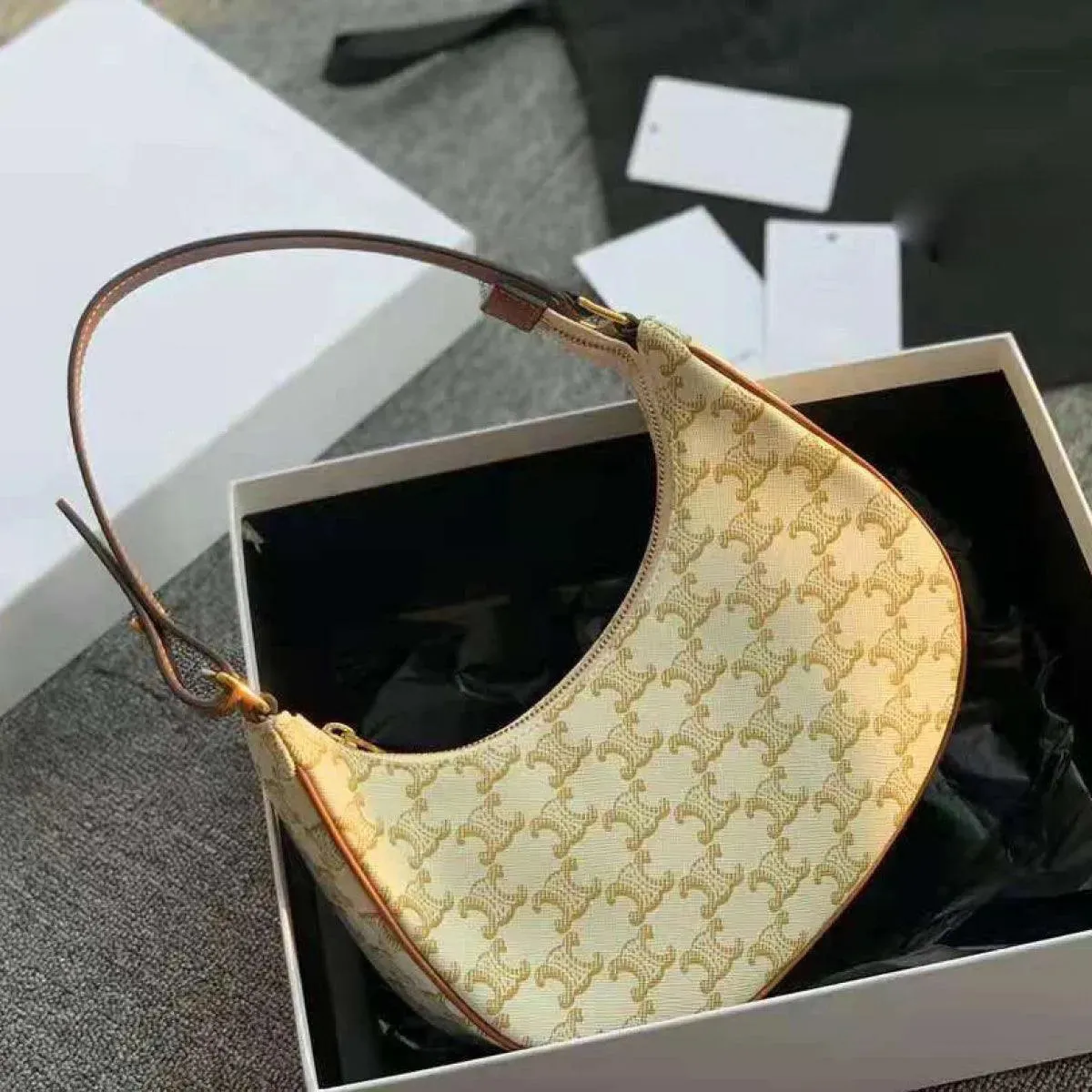 Retro Pattern Baguette Bag - Shop the Stylish Look Now!