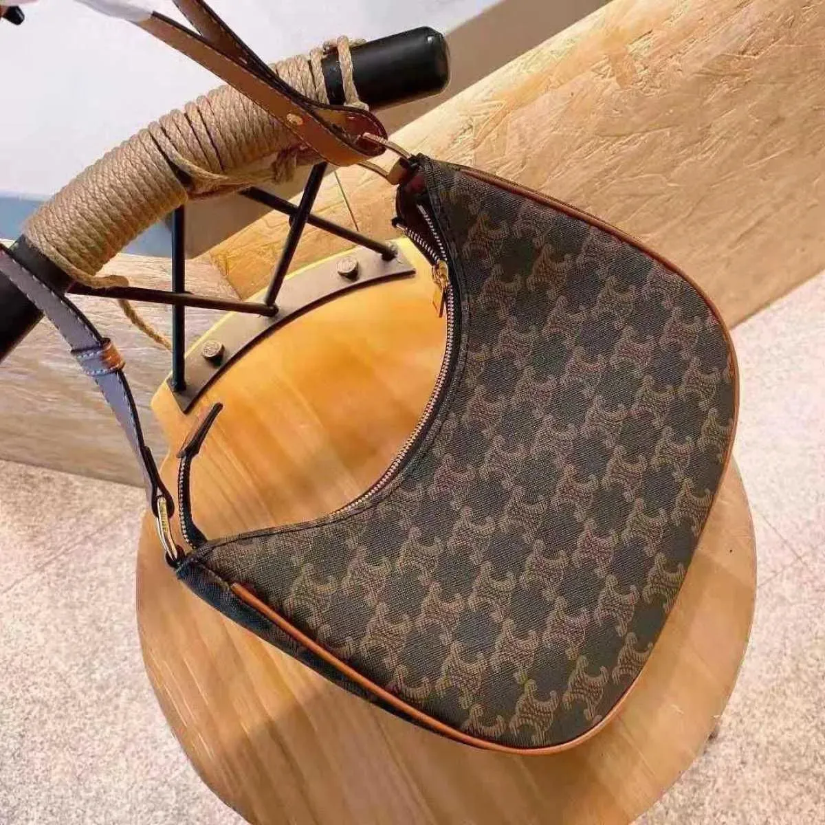 Retro Pattern Baguette Bag - Shop the Stylish Look Now!